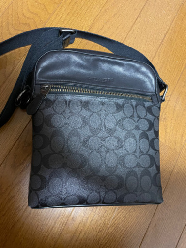 coach ショルダーバッグ　メンズ　レディース