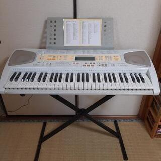 CASIO LK-210TV　ピアノ　電子ピアノ　キーボード