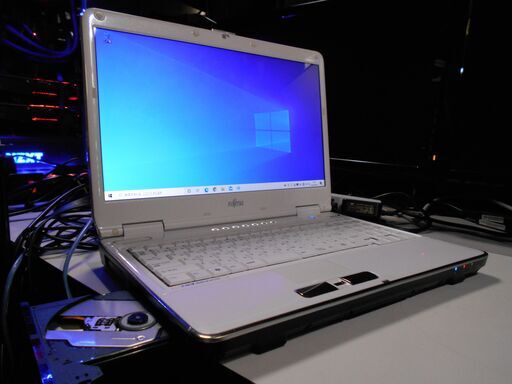 ノートパソコン 富士通 FMV BIBLO Windows10 CPU i5 メモリ4GB 　HDD500GB Blu-ray