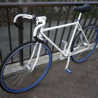 おしゃれなだけじゃない　ちょっと良さげな　ピスト♬ おしゃれなだけじゃない ちょっと良さげな ピスト♬