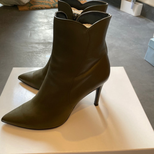 新品！　DIANA ブーツ　24.5