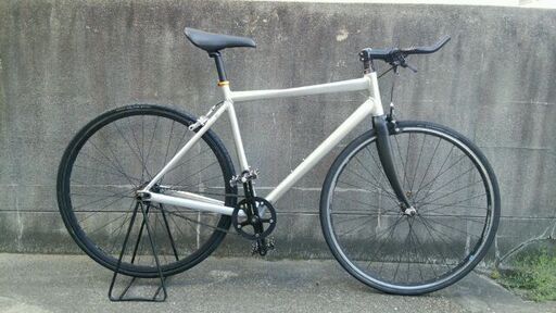 ピスト 7005アルミポリッシュ仕上げ/カーボンフォーク FELT CURBSIDE 適応身長168-178cm 超軽8.5kg