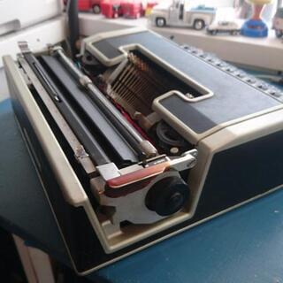 オリベッティ タイプライター アンティーク