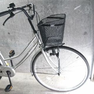 自転車中古 Pleasure Town カゴリアキャリア付き 鍵新品 タイヤ27インチ カラーシルバー