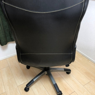 社長椅子　椅子　デスクワーク　革　レザー　黒