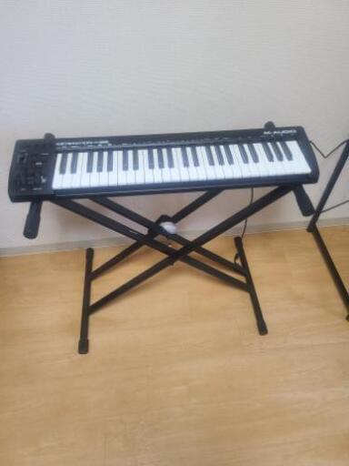MIDIキーボード スタンド