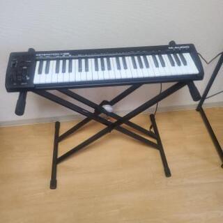 MIDIキーボード スタンド
