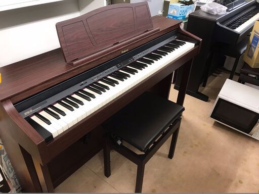 木鍵盤！！！　ローランド　ハイグレードモデル　ＨＰ３０５－ＧＰ　電子ピアノ　６９，９８０円（税込）