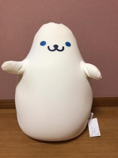 ビーズクッション　白いキャラクター