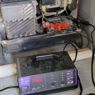 ホンダ　発電機　EU28is　実働　中古