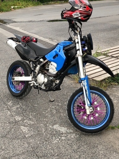 dトラッカー250