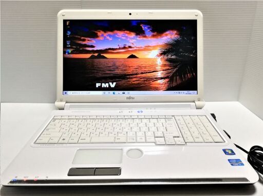 ★超美品・富士通 LIFEBOOK★Core i7/4GB/640GB/BD/WEBカメラ/クリスタルホワイト