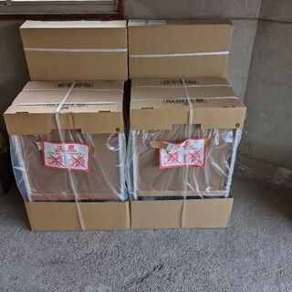 洗面化粧台（新品、未開封）です。