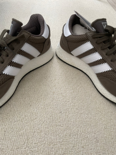 adidasスニーカー（未使用）