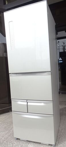 東芝 426L冷蔵庫 ファミリー向け VEGETA ホワイト【地域限定配送無料】