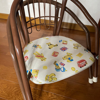 【ネット決済】子供用　椅子　２つセット　キッズチェア　レトロ