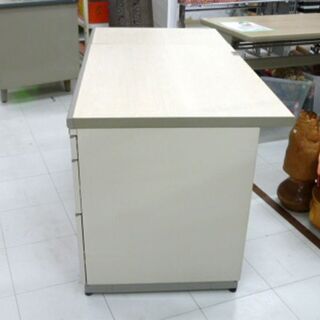 オフィスデスク ウチダ 袖机付 カギなし 幅100×奥行70×高71㎝ 内田洋行 机 苫小牧西店 オフィスデスク ウチダ 袖机付 カギなし 幅100×奥行70×高71