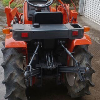 鹿児島発 クボタ トラクターASTE グレイタスローダー付き 【公式通販】