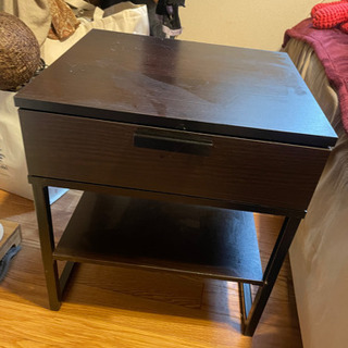 交渉決定　IKEA ベットサイド　テーブル