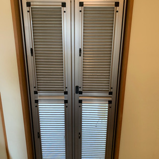 ☆最終値下げ！ レア！ 玄関網戸ルーバー 防犯対策鍵付き！ポスト付き