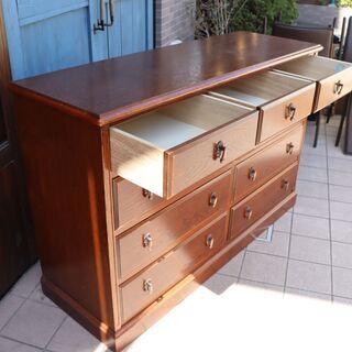 MITSUKOSHI(三越家具)の高級家具、Brugge(ブルージュ)のオーク材 4段