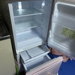 【決まりました】ピンクの冷蔵庫2016年製
