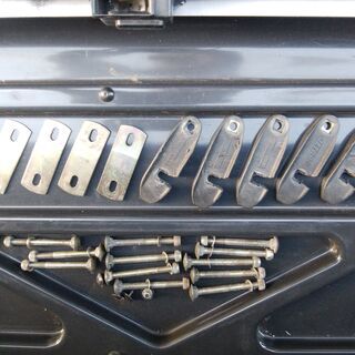 ルーフボックス◆ダンパー２本新品◆