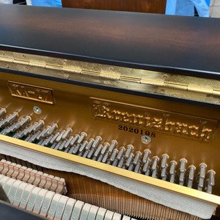 ♬シックな茶色にお洒落な猫脚のアップライトピアノKreuizbach（クロイバッハ）KA-27 