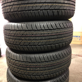 車のパーツ ランクル 新車外し 285/60R18
