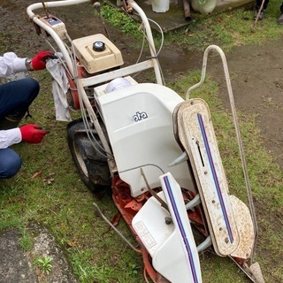 歩行型　稲刈り機　バインダー