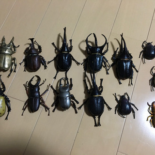 カブトムシのフィギュア　１３個