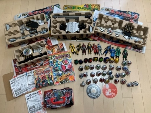 仮面ライダー　ウィザード　ビースト　ベルト　箱あり　絵本　DVD2枚付き　BANDAI 変身ベルト ソフビ　仮面ライダーウィザード　9種　セット