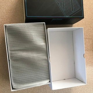 【新品未使用】【ソーラーパネル充電・完全無線】防犯ソーラーカメラ wifi 屋外 電池式 監視カメラ IP66防水 Wi-Fi バッテリーカメラ ソーラーパネル付き 省エネルギー 長時間待機 PIR人体検知センサー 双方向音声通話 1080P 200万画素 自動追尾可能 スマホ数台同時視聴 USB充電 太陽光パネル充電 ダブルアンテナ 赤外線暗視 