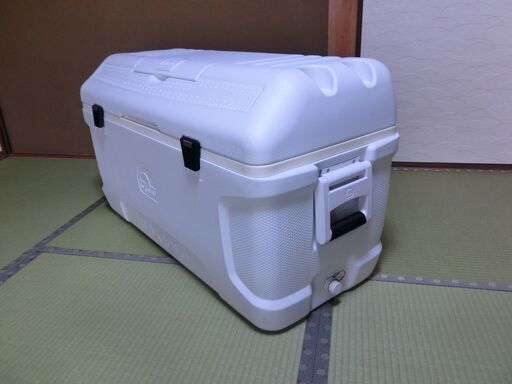イグルー超大型クーラーボックス 156L