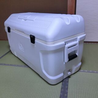 その他 イグルー超大型クーラーボックス 156L