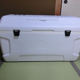 イグルー超大型クーラーボックス 156L