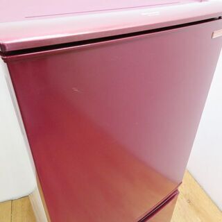 配達設置無料！ 希少ワインレッドカラー 137L 冷蔵庫 DL33