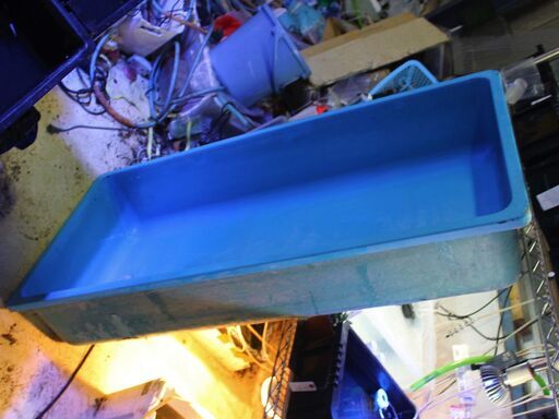 大型　FRP容器　135×53.5×ｈ26