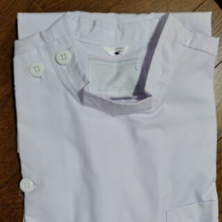 白衣　　横掛半袖(ケーシー)　950円