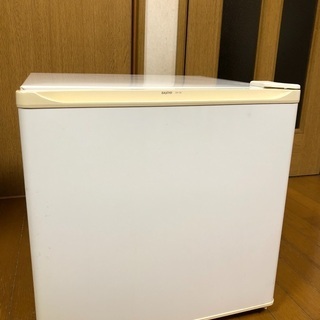 ワンドア冷蔵庫　SANYO  SR-5K