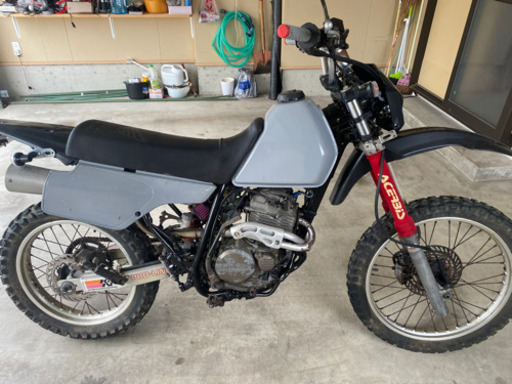 オフロードバイク　xlr250 MD22