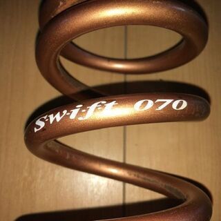 Swift( スイフト) 直巻バネ ID65 228mm 7K 中古品