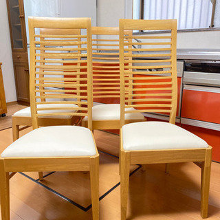 ニトリ、ダイニングチェア！1ヶ月程の使用で状態は良いです。4脚セット売りですがバラ売り可能！