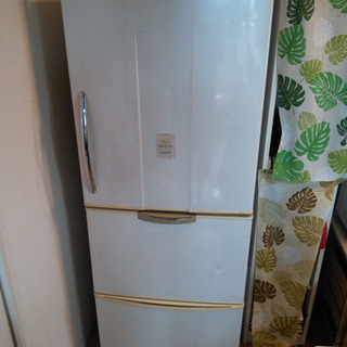 【取引終了】SANYO冷蔵庫差し上げます。
