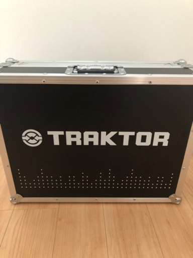 DJギア TRAKTOR KONTROL S4 MK1