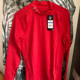 未使用　アンダーアーマー　コンプレッション　XLサイズ　赤　長袖