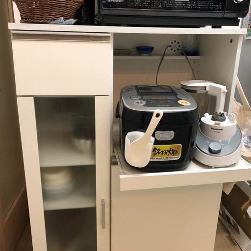 一人暮らしまたは二人暮らし用食器棚 ゆむ 立場の収納家具 食器棚 キッチン収納 の中古あげます 譲ります ジモティーで不用品の処分