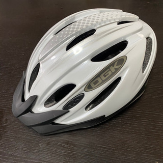 【ネット決済】OGK ヘルメット　57〜60cm  ホワイト