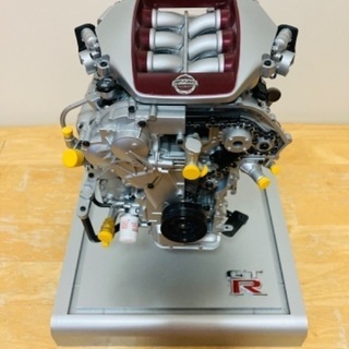 【ネット決済】日産GT-Rのエンジンだけを組み立てるキット「週刊...