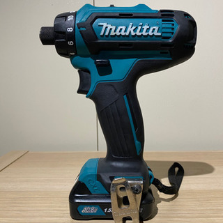 マキタ　DF031D 10.8V インパクトドライバー